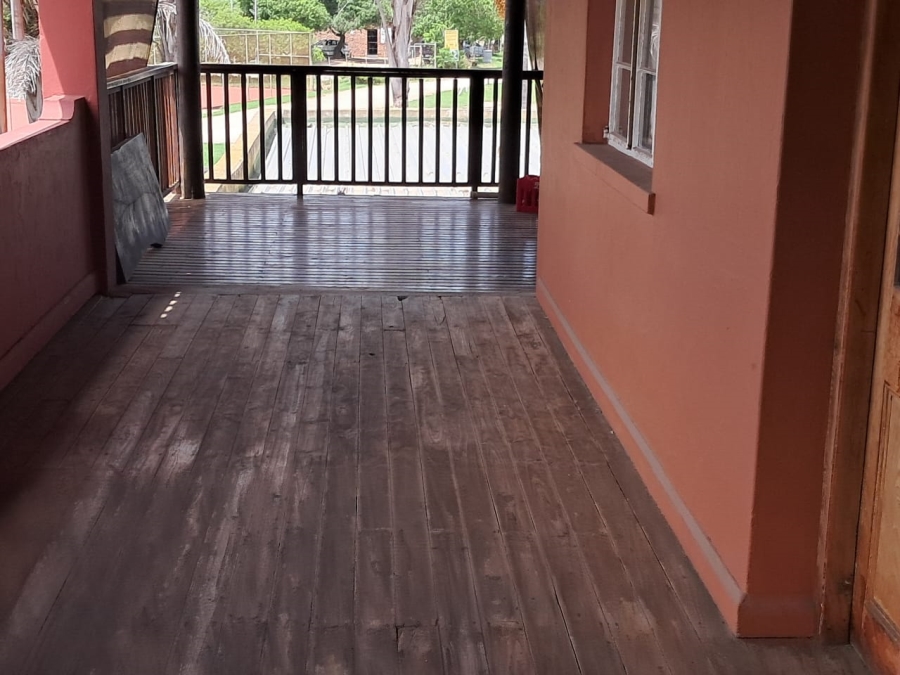 Commercial Property for Sale in Bergsig Western Cape